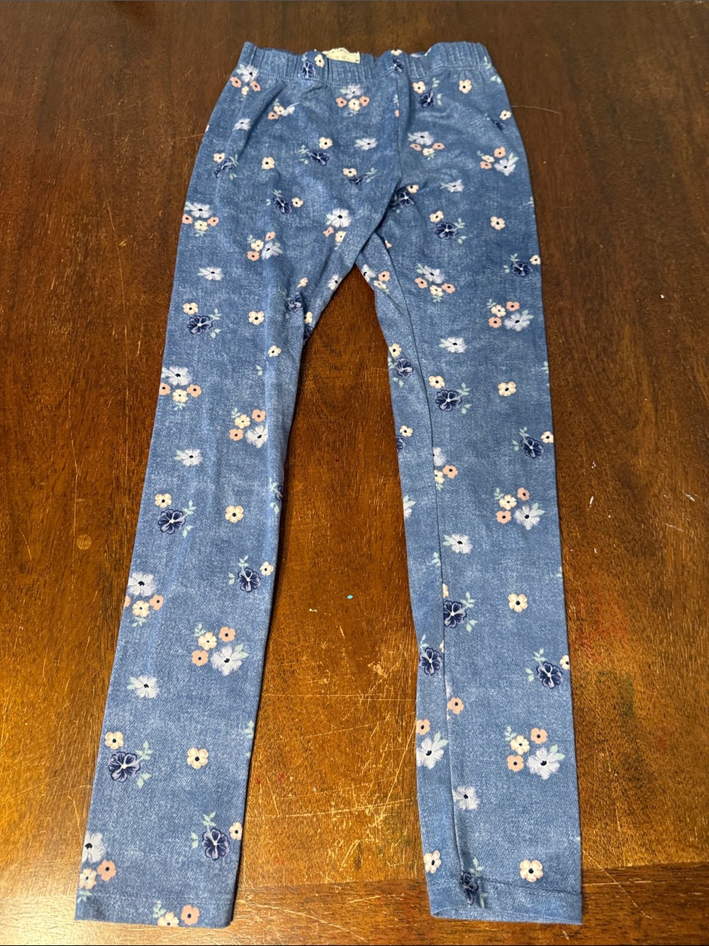 btween Blue Floral Knit Leggings